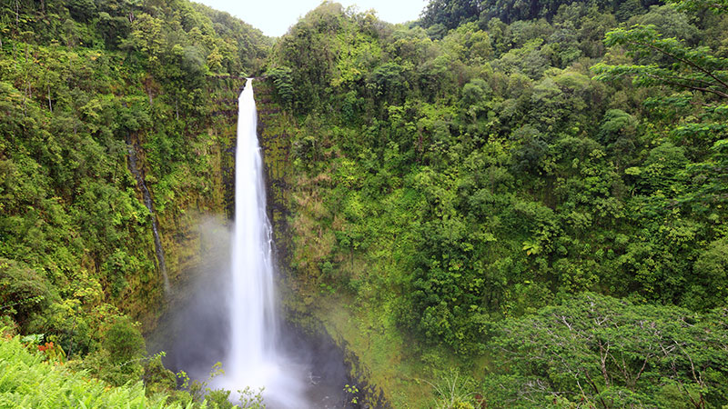 akaka-waterfalls